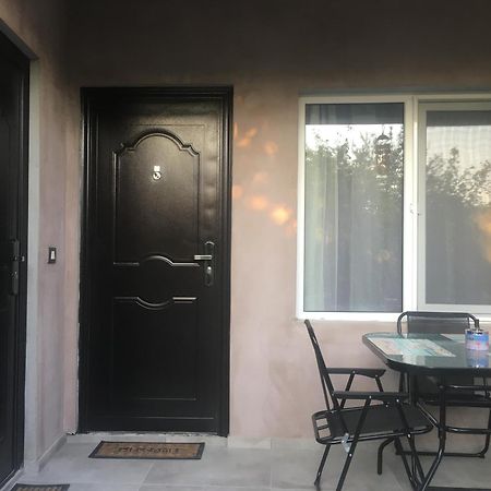 Raven Comstar Apartamento Corbu  Exterior foto