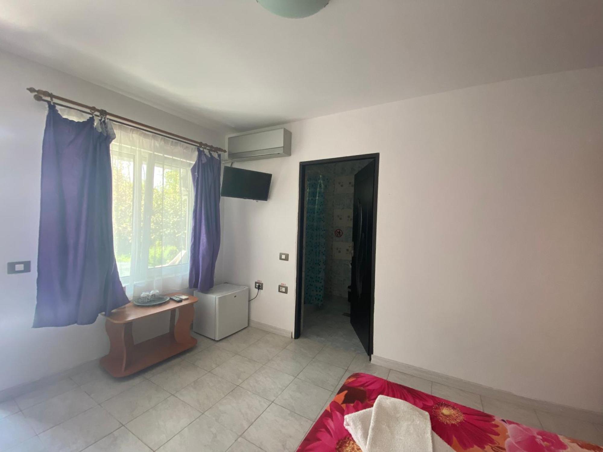 Raven Comstar Apartamento Corbu  Exterior foto