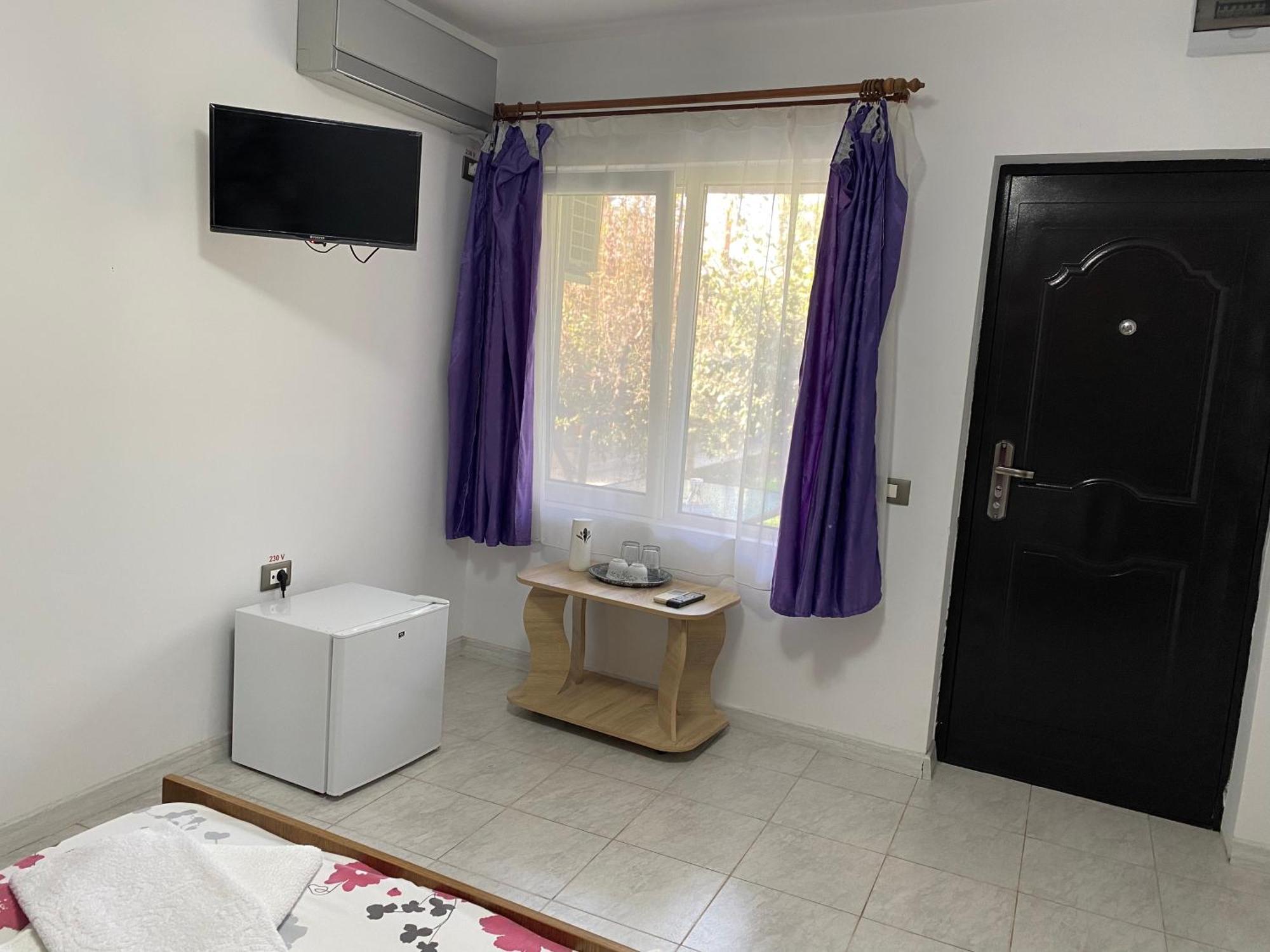 Raven Comstar Apartamento Corbu  Exterior foto