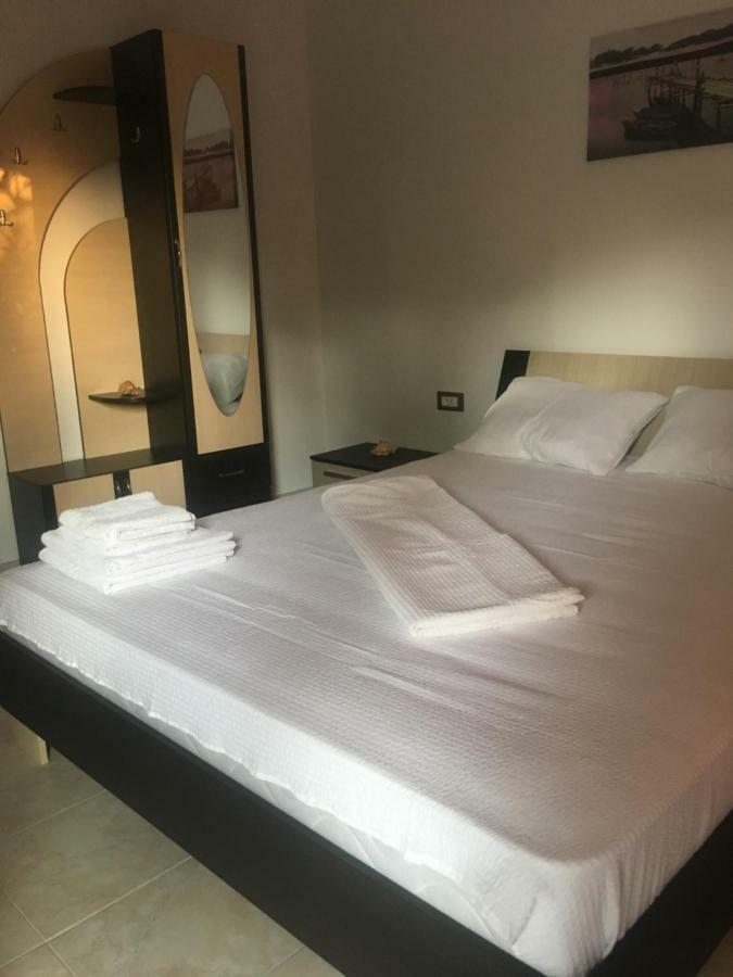 Raven Comstar Apartamento Corbu  Exterior foto